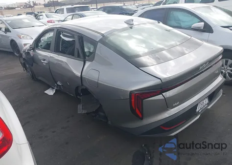 2025 Kia K4 Lxs из США, поврежденный, VIN 3KPFT4DE4SE117007